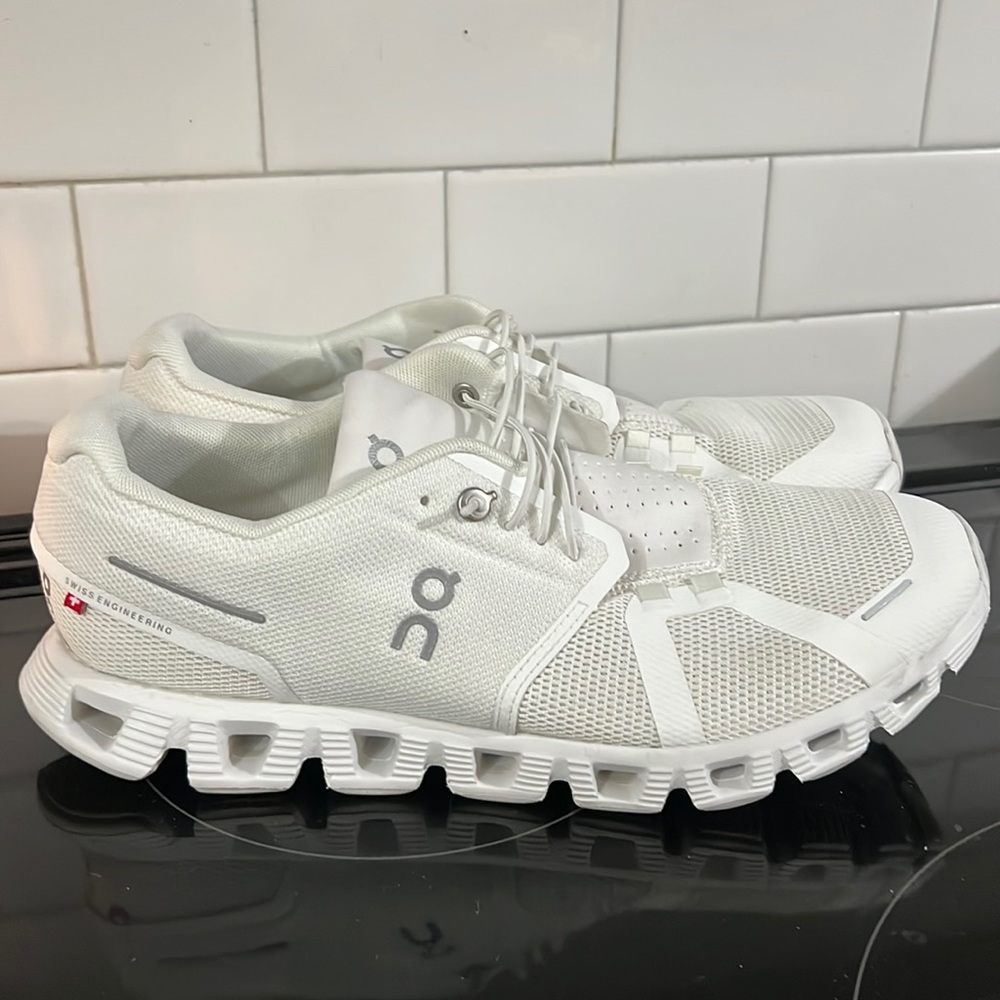 On Cloud - Cloud 5 Mens Running Shoes - size 9.5